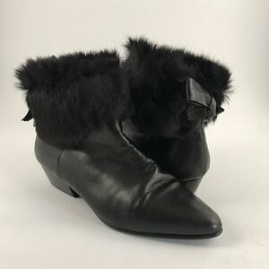 Fur-Lined Pointy Blk Leather Booties w/Bow at Back